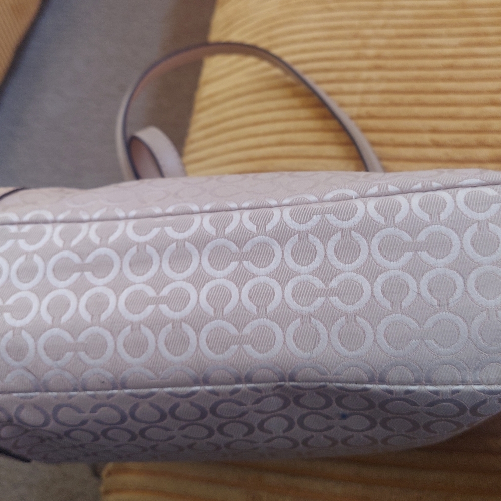 Coach Light Tan With Signature  C. Sachel/ Shoulder Bag NWT. Incl. Dust Bag - Picture 11 of 12